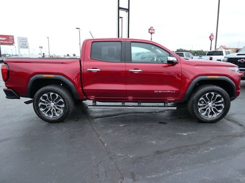 Used 2025 GMC Canyon Denali AWD/4WD image 4