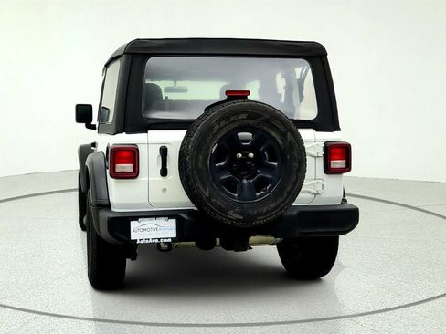 Used 2018 Jeep Wrangler Sport AWD/4WD image 6