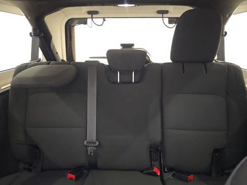 Used 2019 Jeep Wrangler Unlimited Sahara AWD/4WD image 21