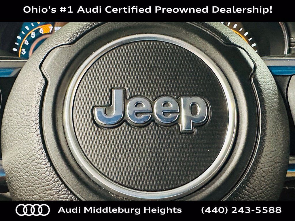 Used 2021 Jeep Wrangler Unlimited Sahara AWD/4WD image 19