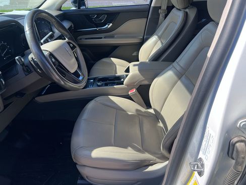 Used 2020 Lincoln Corsair AWD w/ Equipment Group 101A image 17