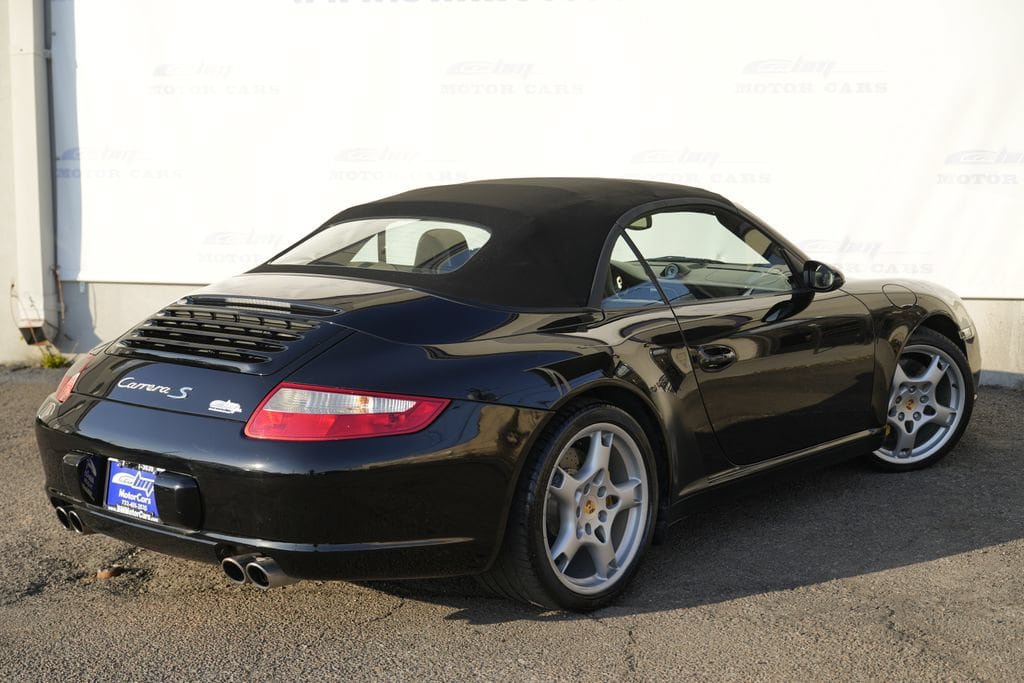 Used 2006 Porsche 911 Carrera S RWD image 4