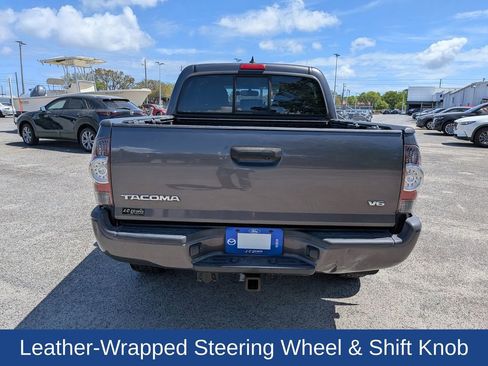 Used 2012 Toyota Tacoma 4x4 Double Cab w/ TRD Sport Pkg image 5