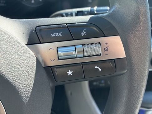 Used 2024 Hyundai Kona SE AWD/4WD image 17