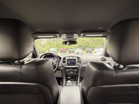 Used 2019 Chrysler 300 S RWD image 25