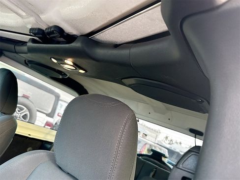 Used 2021 Jeep Wrangler Rubicon image 19