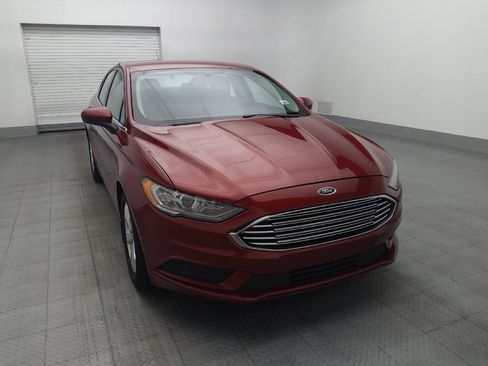 Used 2018 Ford Fusion SE w/ Fusion SE Technology Package FWD image 14