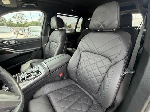 Used 2024 BMW X7 xDrive40i w/ M Sport Package AWD/4WD image 18