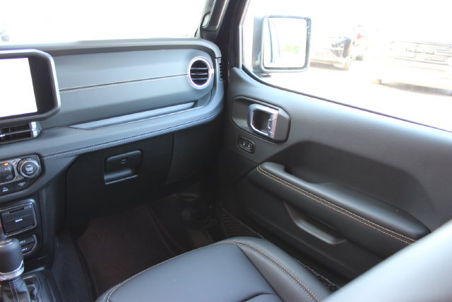 New 2026 Jeep Wrangler Unlimited Sahara AWD/4WD image 45