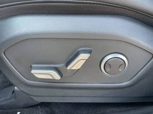 Used 2025 Hyundai Santa Fe SEL FWD image 25