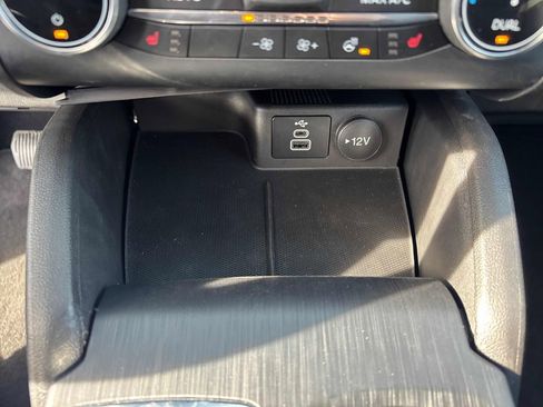 Used 2025 Ford Escape ST-Line w/ Cold Weather Package image 27