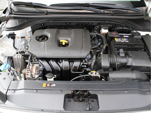 Used 2020 Hyundai Elantra SE w/ Cargo Package (C1) FWD image 40