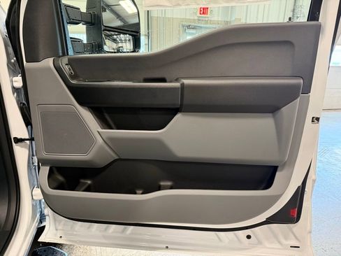 New 2026 Ford F350 XL w/ XL Chrome Package image 32