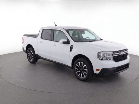 Used 2023 Ford Maverick Lariat FWD image 2