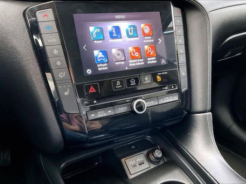 Used 2024 INFINITI QX50 Luxe image 32