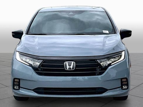 Used 2024 Honda Odyssey Sport image 4