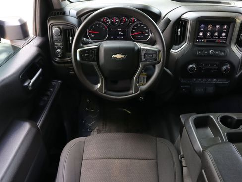 Used 2022 Chevrolet Silverado 2500 Custom w/ Custom Value Package AWD/4WD image 28