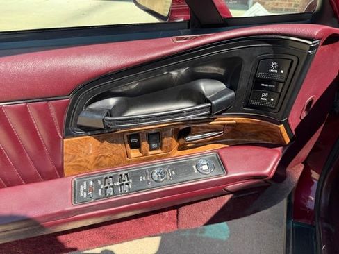 Used 1993 Buick Park Avenue FWD image 14