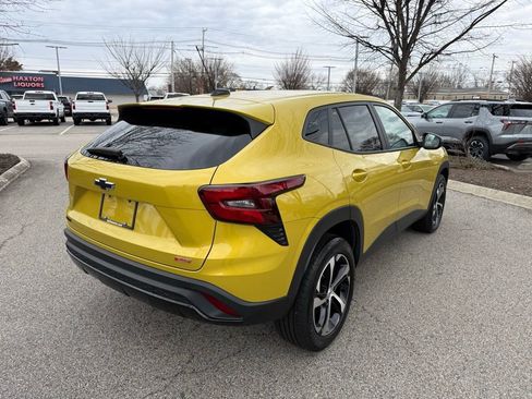 Used 2024 Chevrolet Trax RS w/ Driver Confidence Package image 3