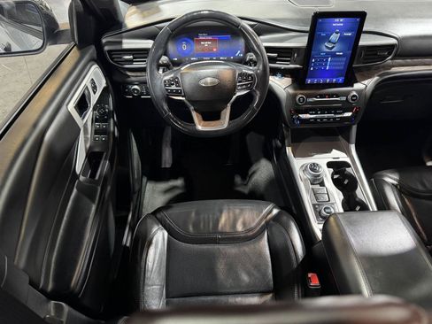 Used 2020 Ford Explorer Platinum w/ Premium Technology Package AWD/4WD image 20