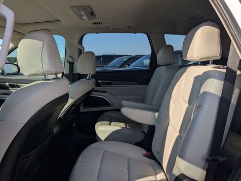 Used 2022 Kia Telluride EX w/ EX Premium Package FWD image 13