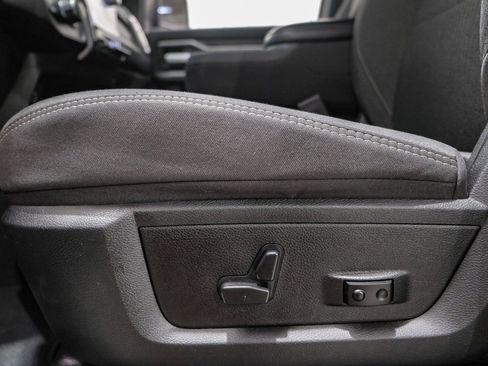 Used 2024 RAM 2500 Big Horn w/ Sport Appearance Package image 33