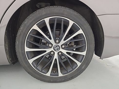 Used 2019 Toyota Camry SE image 7