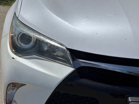 Used 2015 Toyota Camry SE FWD image 16