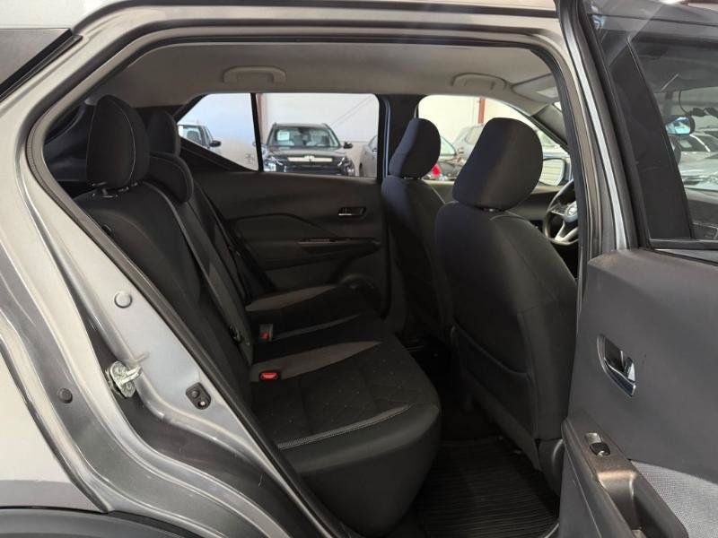 Used 2019 Nissan Kicks SR FWD image 22