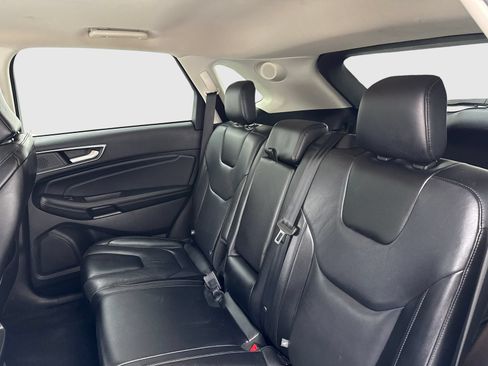 Used 2022 Ford Edge Titanium AWD/4WD image 35