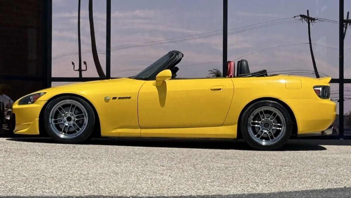Used 2002 Honda S2000 image 8