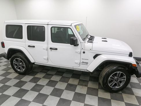 Used 2023 Jeep Wrangler Sahara image 5