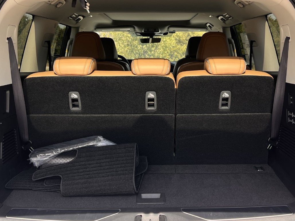 New 2027 INFINITI QX80 Luxe w/ Cargo Package RWD image 26