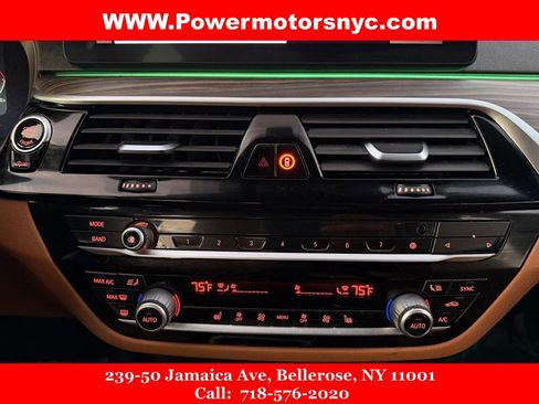 Used 2022 BMW 530i xDrive w/ Convenience Package image 36