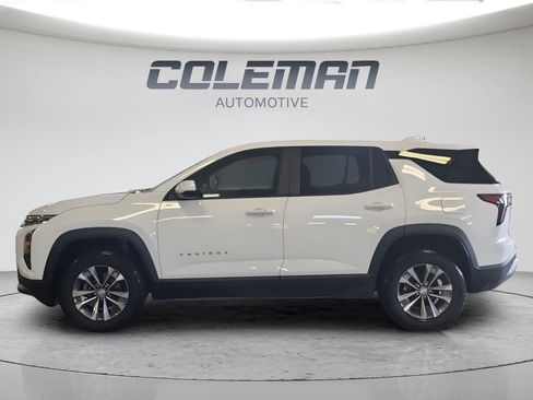 Used 2025 Chevrolet Equinox LT image 2