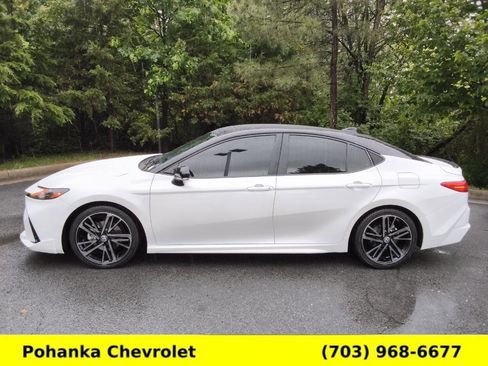 Used 2025 Toyota Camry XSE FWD image 4