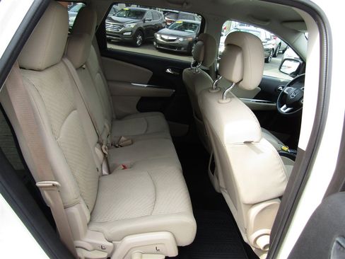 Used 2014 Dodge Journey SXT w/ Quick Order Package 22C FWD image 19