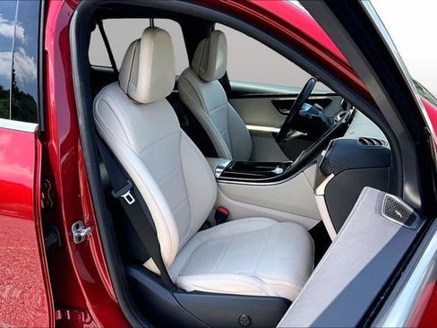 Used 2023 Mercedes-Benz GLC 300 4MATIC image 15