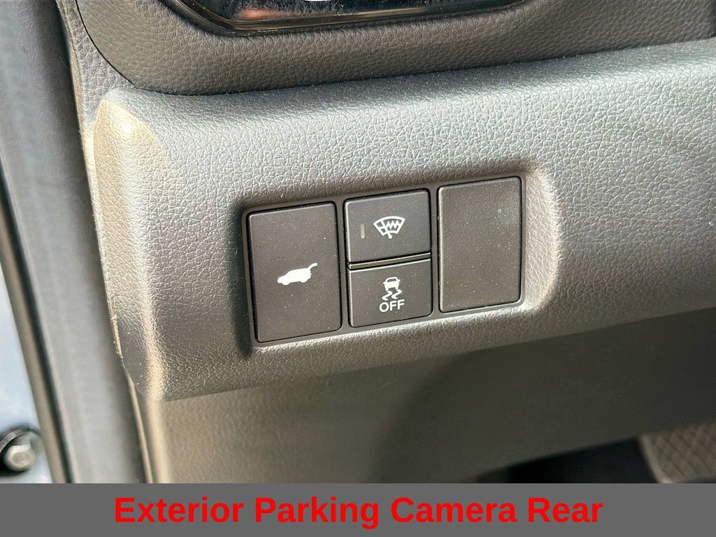 Used 2025 Honda Pilot TrailSport image 14