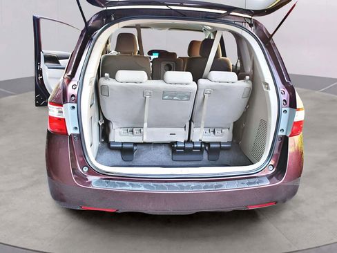 Used 2011 Honda Odyssey EX image 4