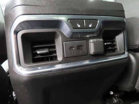 Used 2021 GMC Sierra 2500 Denali w/ Denali Black Diamond Edition image 11