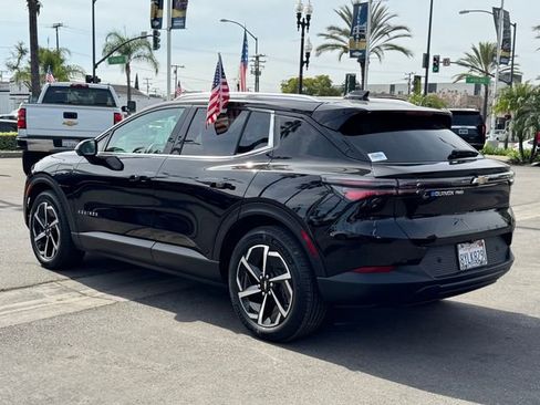 Used 2026 Chevrolet Equinox EV LT image 2