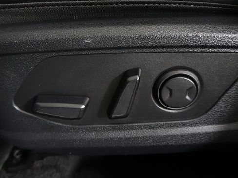 Certified 2025 Kia Sportage EX image 32