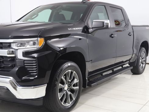Used 2024 Chevrolet Silverado 1500 LT AWD/4WD image 50
