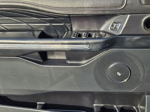 Used 2019 Ford Expedition Max Platinum RWD image 21