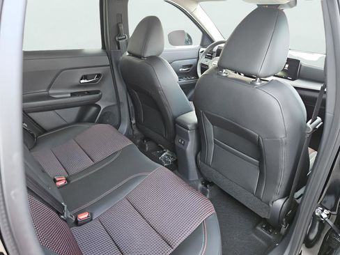 New 2026 Nissan Kicks SR w/ Cold Weather Package FWD image 27