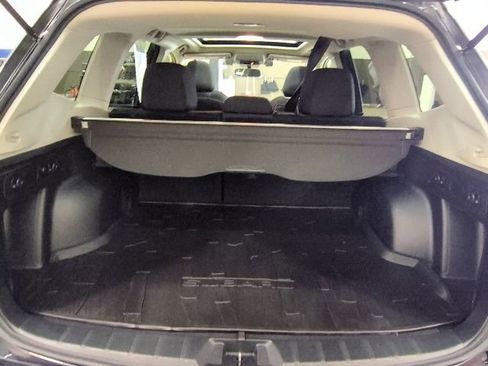 Used 2019 Subaru Forester Premium w/ All-Weather Package AWD/4WD image 17