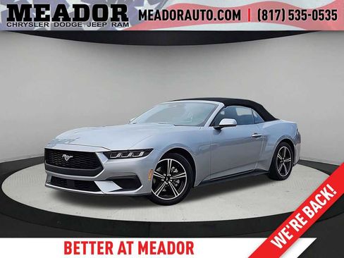 Used 2024 Ford Mustang Convertible RWD image 1