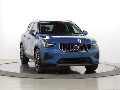 Used 2025 Volvo XC40 B5 Core