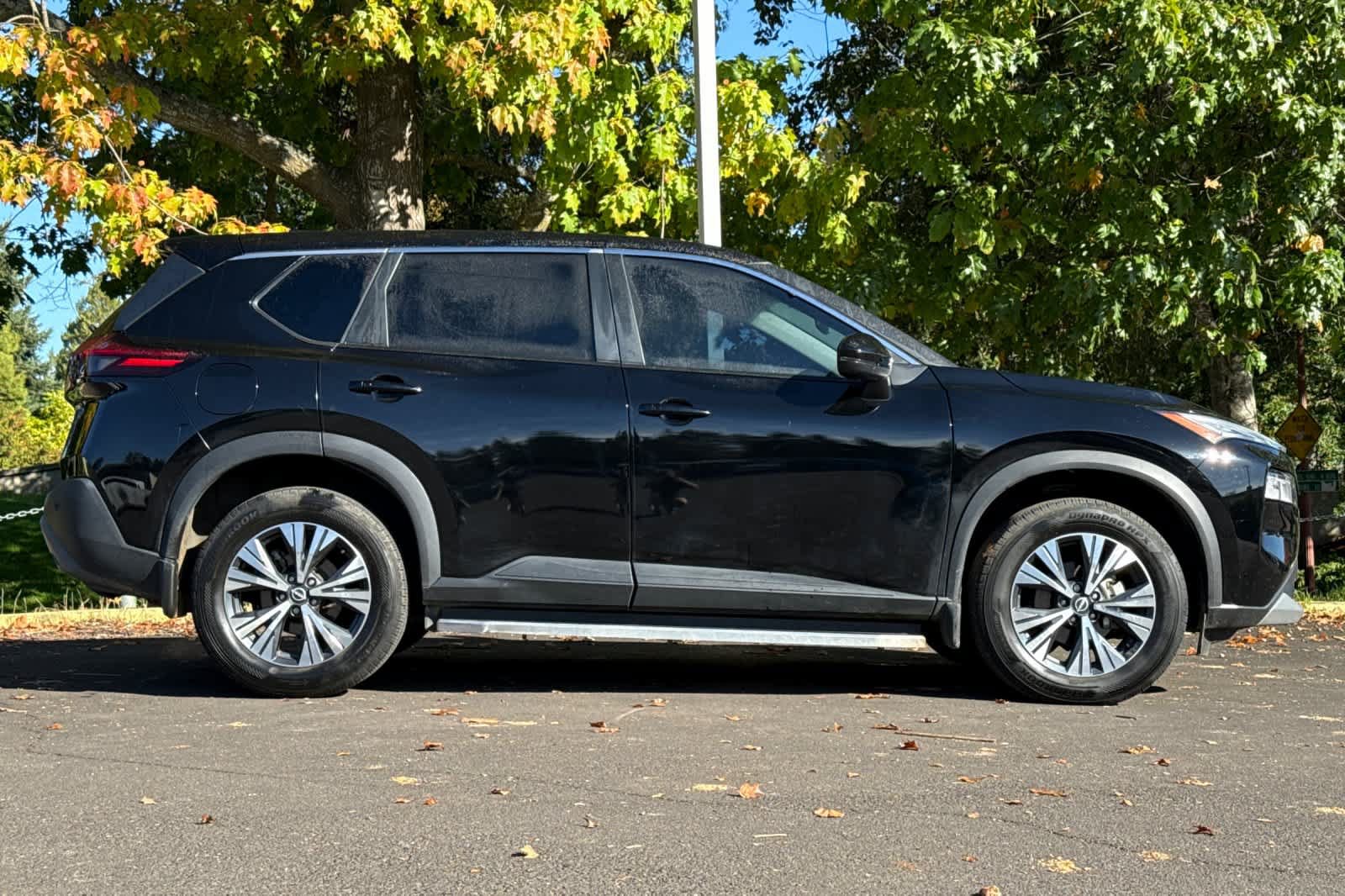 Used 2022 Nissan Rogue SV AWD/4WD image 8